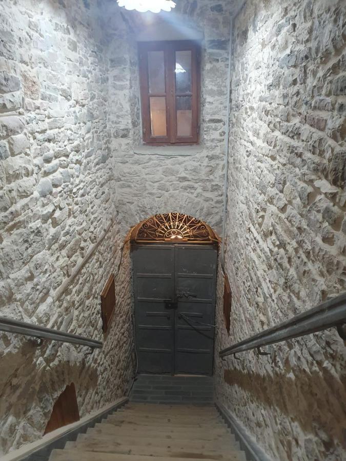 Santa Room-Old Bazaar Center-Gjirokastër Eksteriør billede